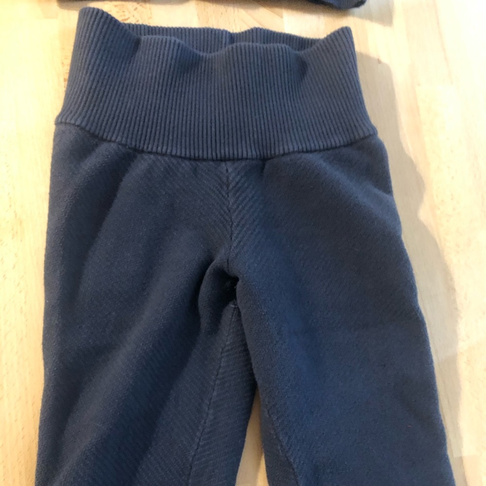 Amazing carbon38 sweater leggings and top set